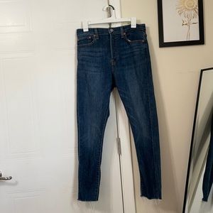 Wedgie Skinny Levi’s, Size 31